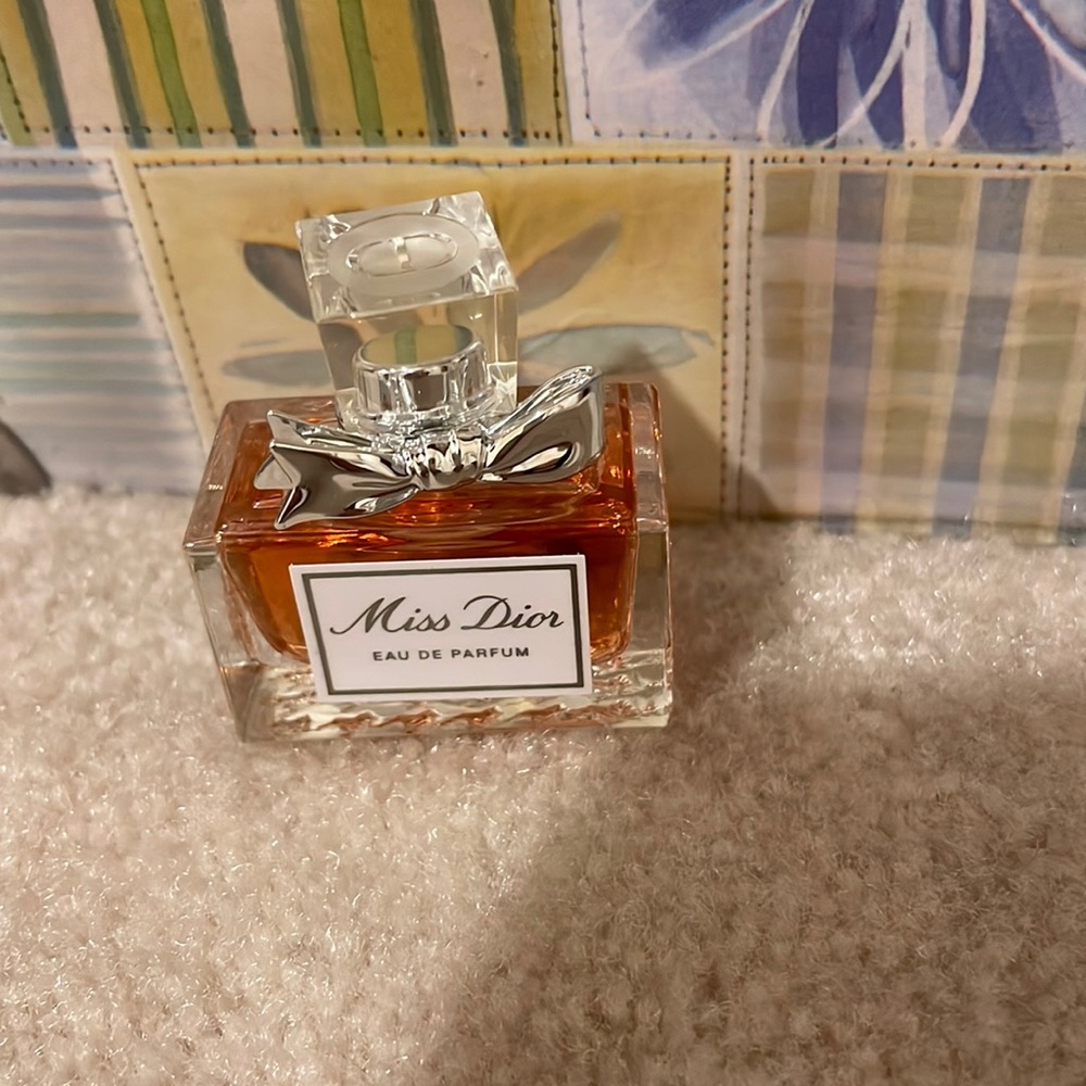 Miss Dior Eau De Parfum Mini